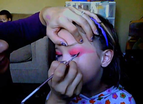 Maquillaje de Draculaura de Monster High para Halloween4
