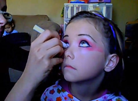 Maquillaje de Draculaura de Monster High para Halloween6