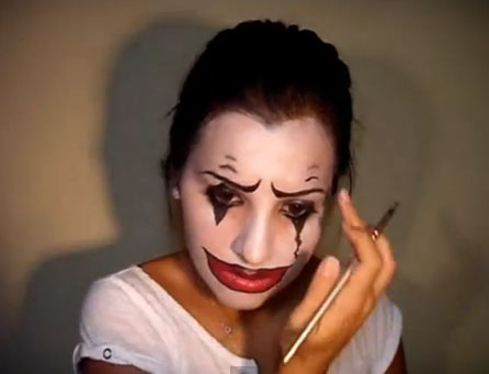 Maquillaje de payaso diabólico para Halloween13