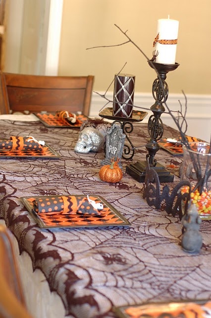 Ideas para decorar la mesa en Halloween 11