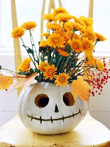 Decorar clabazas de Halloween con flores