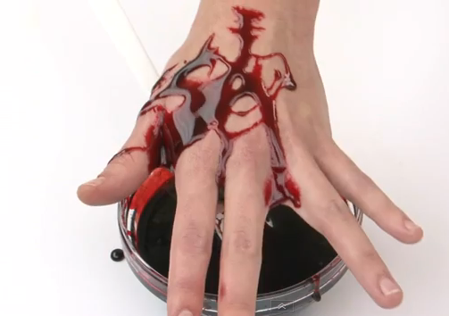 Cómo hacer sangre artificial para decorar